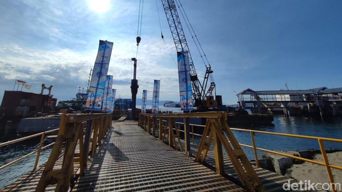 Aktivitas groundbreaking Dermaga Ponton di Gilimanuk