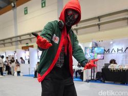 Aksi Keren Cosplay Warnai Indonesia Comic Con Asia Pop 2023