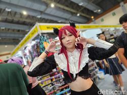 Aksi Keren Cosplay Warnai Indonesia Comic Con Asia Pop 2023