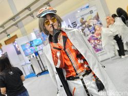 Aksi Keren Cosplay Warnai Indonesia Comic Con Asia Pop 2023