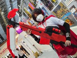 Aksi Keren Cosplay Warnai Indonesia Comic Con Asia Pop 2023