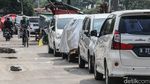 Di Cengkareng Jakbar, Masih Ada Pemilik Mobil Tak Punya Garasi