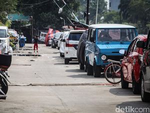 Ingat Ya, Parkir Mobil di Jalan Depan Rumah Itu Haram