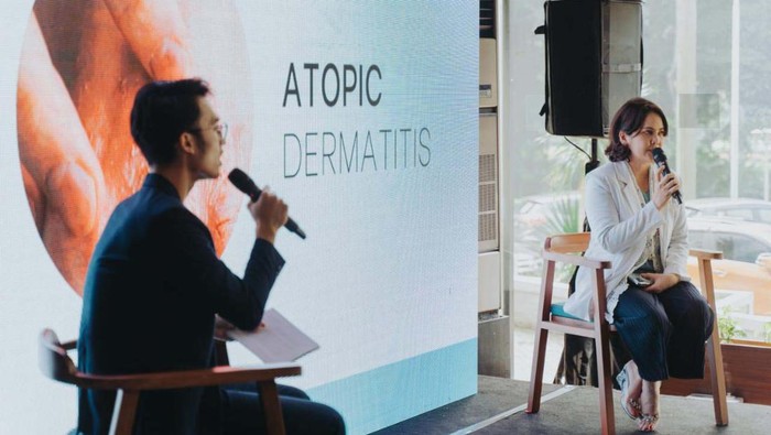 ERHA Ultimate meluncurkan sebuah kategori baru, yaitu Atopy and Skin Disease Center. Ini untuk menangani semua penyakit kulit khususnya eksim.