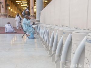 Masjid Nabawi Bagikan 400 Ton Air Zamzam untuk Jemaah Haji