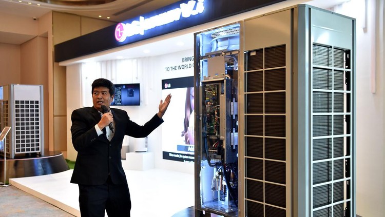 Kecerdasan Buatan Mulai Merambah ke Pendinginan Udara PT LG Electronics Indonesia terus memperluas adopsi teknologi kecerdasan buatan atau artificial intelligence (AI) pada produk anyarnya.
Kini, perusahaan asal Korea Selatan itu mengenalkan AC LG Multi Vi untuk bangunan komersial.