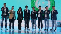 Direktur Utama BRI Life Iwan Pasila (kelima dari kiri) berfoto bersama Jajaran Direksi dan Komisaris BRI Life.