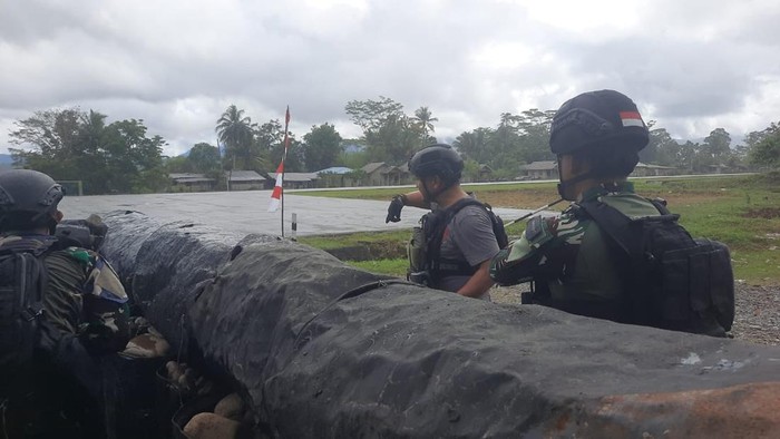 KKB kembali berulah dengan melakukan teror di area Bandara Kenyam, Kabupaten Nduga, Papua Pegunungan.
