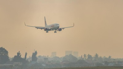 Kota Banjarbaru Dikepung Asap Kebakaran Lahan, Ganggu Penerbangan