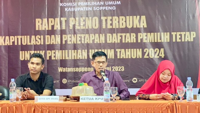 KPU Soppeng menggelar rapat pleno terbuka penetapan DPT untuk Pemilu 2024.