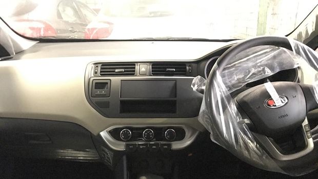 Lelang mobil Kia Rio