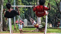 Ayunan juga sangat digemari oleh anak-anak.   