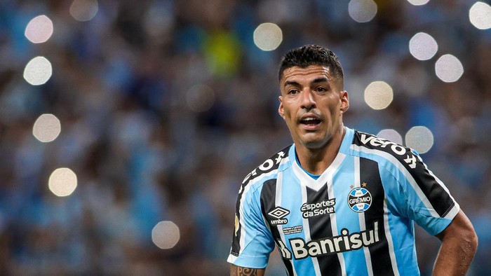 (FILES) Gremios Uruguayan forward Luis Suarez reacts during the second leg final match of the Rio Grande do Sul State Championship, better known as the Gaucho Championship, against Caxias, at the Arena do Gremio stadium in Porto Alegre, Brazil on April 8, 2023. Gremio Porto Alegre striker Luis Suarez has a 