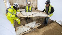 MOLA mengungkapkan dalam pernyataannya bahwa temuan ini merupakan makan Romawi paling utuh yang pernah ditemukan. (Foto: Museum of London Archaeology (MOLA))