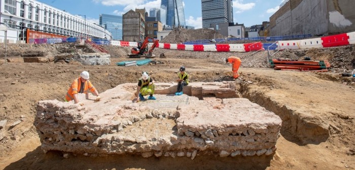 Makam Romawi langka ditemukan di bawah kota London
