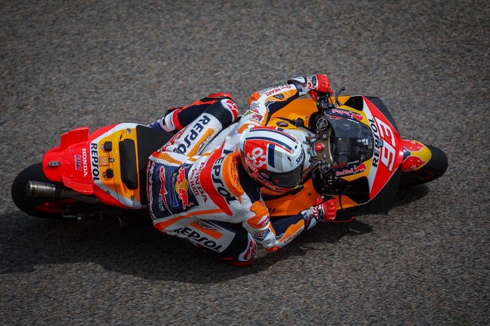 Repsol Honda Teams Spanish rider Marc Marquez steers his motorbike during the second free practice for the MotoGP German motorcycle Grand Prix at the Sachsenring racing circuit in Hohenstein-Ernstthal near Chemnitz, eastern Germany, on June 16, 2023. (Photo by Ronny Hartmann / AFP)