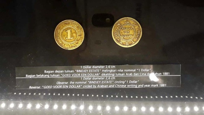 Menengok Koleksi Uang Kebun Kuno di Museum Bank Indonesia Token Perkebunan merupakan salah satu uang kuno yang pernah ada di Indonesia. Yuk lihat koleksi uang tersebut di Museum Bank Indonesia.