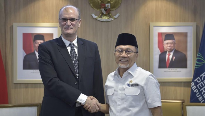Mendag Zulhas menerima kunjungan Duta Besar Suriah Jakarta, Abdulmonem Annan di Kantor Kementerian Perdagangan, Jakarta, Kamis (22/6/2023).