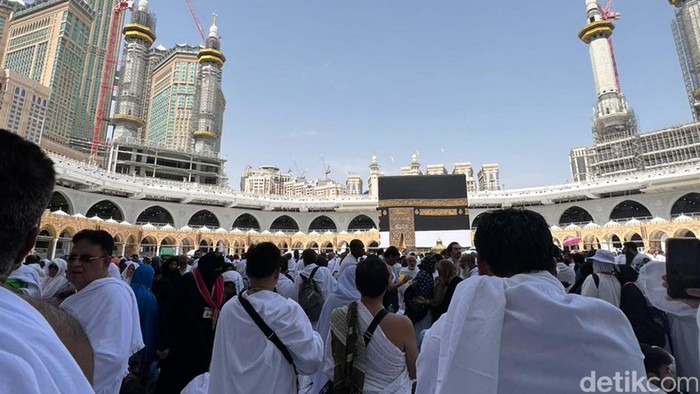 Jemaah kloter terakhir rombongan Maktour Tour & Travel tiba di Tanah Suci Makkah, Arab Saudi pada Kamis (22/6) malam waktu setempat.