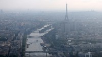 Meski begitu, Menara Eiffel tetap tidak kehilangan pesonanya.