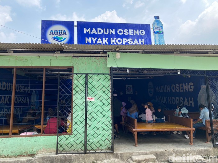 Oseng-oseng Bang Madun: Pecak Gurame dan Jengkol Balado 'Nyak Kopsah' yang Viral Oseng-oseng Bang Madun: Pecak Gurame dan Jengkol Balado 'Nyak Kopsah' yang Viral