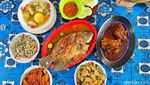 Aksi Nyak Kopsah Sapa Pengunjung hingga Racik Menu Betawi Mantul
