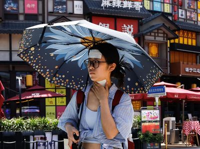 Panas Membara, Beijing Keluarkan Peringatan Cuaca ke Level Merah