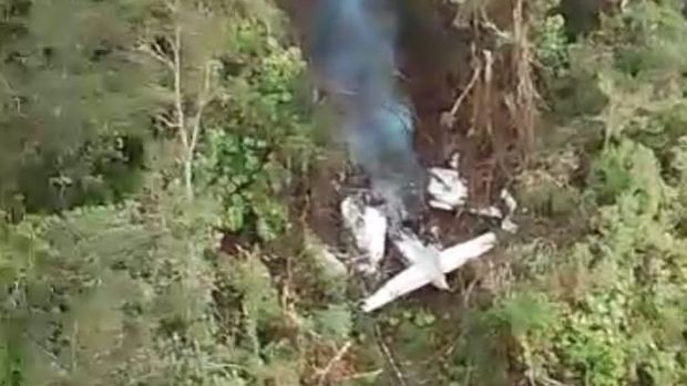 Pesawat milik maskapai PT Semuwa Aviasi Mandiri (SAM) Air jenis Cessna 208 Caravan 675 PK-SMW yang hilang kontak ditemukan jatuh di hutan pada jarak 12 km dari arah Bandar Udara Elelim menuju Poik Distrik Welarek Kab. Yalimo (dok Polda Papua)