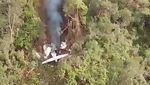 Potret Puing Pesawat SAM Air Berasap Usai Jatuh di Hutan Yalimo Papua