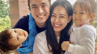 Dari pernikahan Rendy Kjaernett dan Lady Veronica Nayoan yang sudah berjalan sembilan tahun, telah dikaruniai 3 orang anak yang bernama Noah, Emma, dan Jacob. Foto: Instagram
