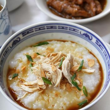 Resep Bubur Ayam Kuah Kecap Bawang