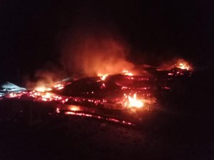 Detik-detik Mencekam Rumah Warga Lutra Dibakar 7 Pria, Putri Korban Histeris