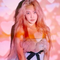 Idol kelahiran 1999 itu mulai merilis lagu solonya Dear Diary pada 2019. Tahun itu, Yeri juga disibukkan dengan comeback Zimzalabim, Umpah Umpah, dan Psycho. Foto: Instagram