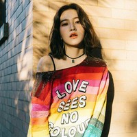 Nama Red Velvet pun semakin eksis setelah Yeri bergabung. Pada 2017, girl group naungan SM Entertainment itu comeback dengan tiga lagu Rookie, Red Flavor, dan Peak A Boo. Foto: Instagram