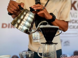 Barista dari Berbagai Daerah Adu Piawai Seduh Kopi di Bondowoso