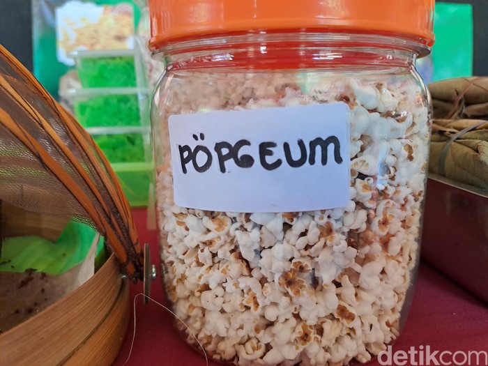 Camilan popgum dan brownies sorgum karya Kelompok Wanita Tani (KWT) Rahahyu Widodo, Kelurahan Mojopuro, Wuryantoro, Wonogiri. Diunggah Sabtu (24/6/2023).