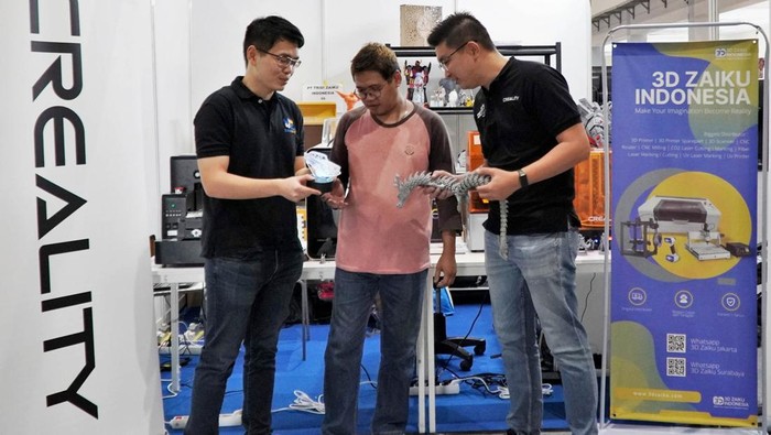 Cetak 3 Dimensi Hadir di Festival Pop Culture Komik Sebagai bentuk dukungan terhadap industri kreatif, produk dan solusi 3D Printing, anak usaha PT Astra Graphia Tbk (Astragraphia), AXI memfasilitasi berbagai segmen, salah satunya industri pop culture.