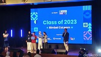 Sejumlah siswa CoLearn, yang disebut CoFriends, mendapat perayaan kelulusan CoFriends Graduate se-Indonesia secara tatap muka maupun online. Para siswa Class of 2023 ini lulus dari tiap jenjang, mulai dari SD sampai SMA. Foto: Nograhany Widhi Koesumawardani/detikEdu