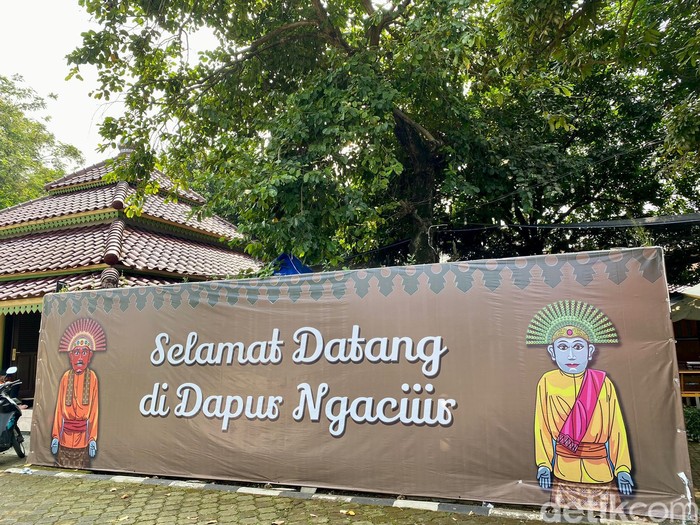 Dapur Ngacir Mandra Viral, Andalannya Jengkol yang Diproses 5 Hari