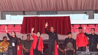 Tokoh-tokoh penting yang hadir adalah Ketua Umum PDIP Megawati Soekarno Putri, Presiden Joko Widodo, Wapres Maruf Amin.