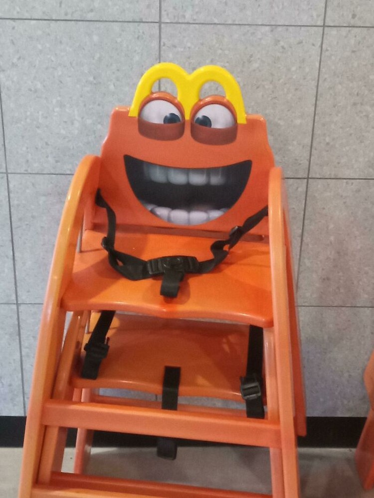 Desain gagal yang creepy