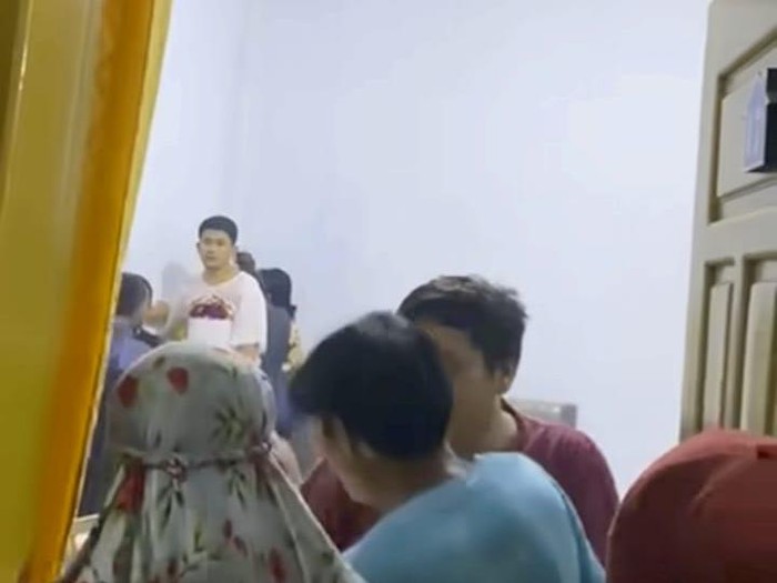 Detik-detik penggerebekan pengusaha bareng selebgram di Kolaka. Dokumen Istimewa