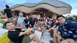 Fuji An Hangout Seru Bareng Keluarga Raffi Ahmad di Beach Club