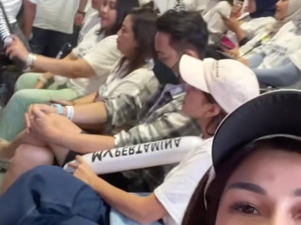 Akhirnya Muncul! Ini 7 Ekspresi Jeje dan Syahnaz Ketika Kamera Menyorot