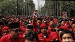 Kader PDIP Mulai Merahkan Puncak Bulan Bung Karno di GBK