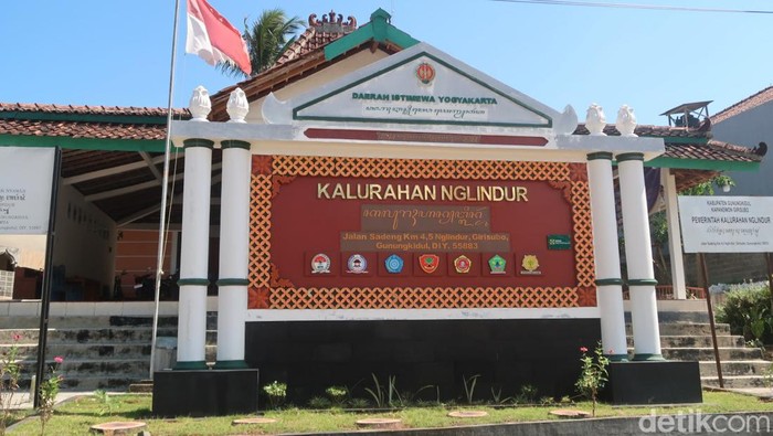 Lurah Nglindur Muhammad Hanan Amshori saat memberikan keterangan, Kamis (22/6/2023).