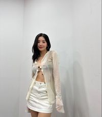 7 Foto Kwon Eunbi eks IZ*ONE Manggung Pakai Bikini, Bikin Fans Histeris