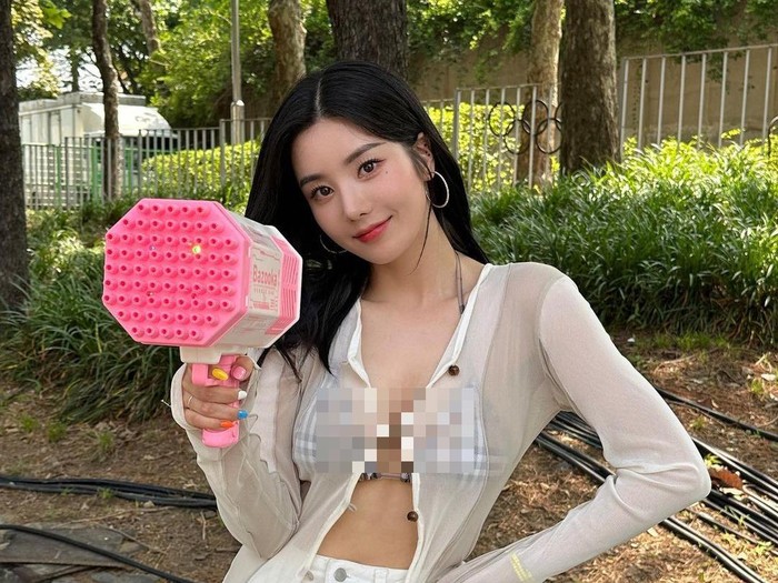 Kwon Eunbi tampil di Waterbomb Festival Kwon Eunbi tampil di Waterbomb Festival