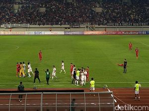 Sempat Unggul di Babak Pertama, Persis Solo Kalah 3-4 dari Persebaya