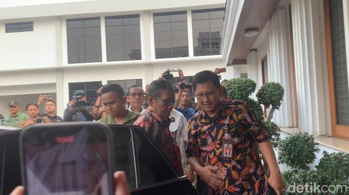 Pembahasan Serius Mahfud Md Dan Ridwan Kamil Soal Ponpes Al Zaytun 7673